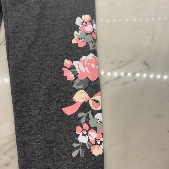 Little Lass Charcoal and Pink Floral Leggings with White ribbed top NWT - Picture 8 of 11